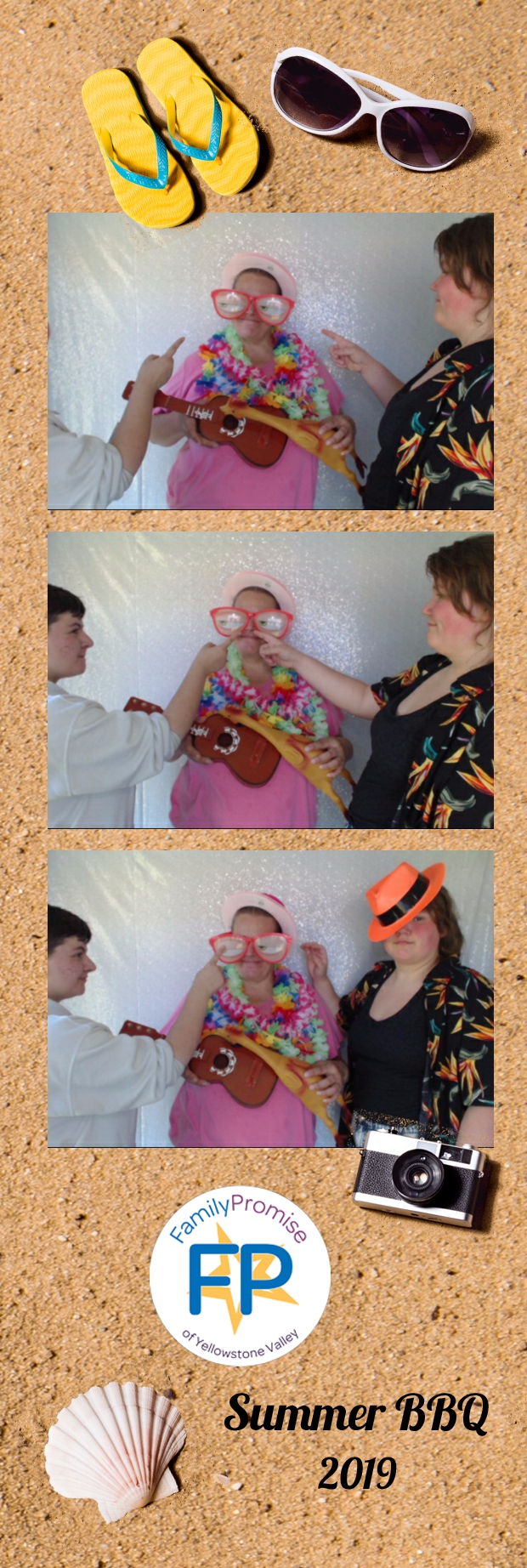 Family BBQ | View more photos from the event at gallery.photoboothbillings.com/u/PhotoBoothBillings/Family-BBQ